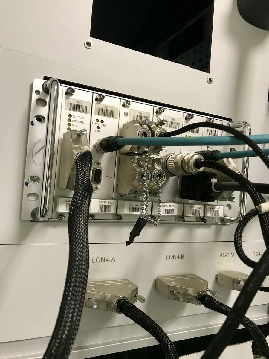 Rack CBTC transport — connectique industrielle